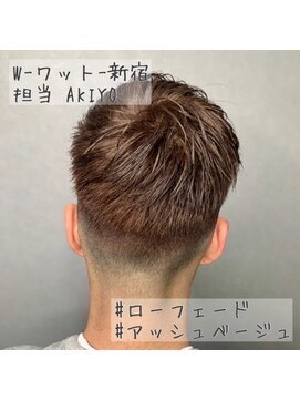 ワット 原宿店(W) 大人気アッシュベージュカラーのローフェードスタイル☆