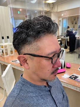 ザナドゥ 巣鴨店(Xanadu) 大人ビジネスマン向けツーブロックパーマ