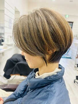 フルール バイ サファリ(fleur by safari) fleur岩政/ショートボブ/30代40代/薬院