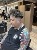 ジェットモヒカン×金メッシュ×ツイストパーマ