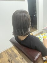 ヘアアンドメイク リヴィア(Rivia)&nbsp;グレイアッシュ