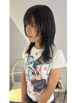 アム(amu)&nbsp;ミディアムレイヤー/ハッシュカット／シャギーレイヤー