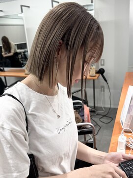 レブ 三条河原町(Reb,) ボブ似合わせヘアくすみベージュダブルカラーブリーチ30代韓国