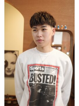 エディ(Edy) メンズ刈り上げスパイキーショートニュアンスパーマ眉毛カット