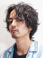 ライラ(Lyla)&nbsp;色気グランジシャドウ｜無造作センターパート