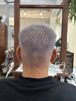 ヘアメイク デザート(HAIR MAKE DESART)&nbsp;佐藤洋一【メンズフェードXバイオレットシルバー】