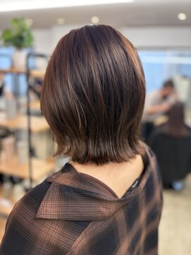 モコヘアーフロール(MOCO hair flor) まとまりながら軽く見える、大人のくびれボ