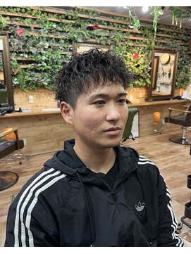 プランツヘアー 短髪パーマスタイル