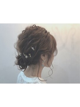 ラグジー(Luxy HAIR RESORT) エアリーダウンアレンジ【奈良市新大宮】