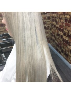 トランク(Trank) ホワイトカラー