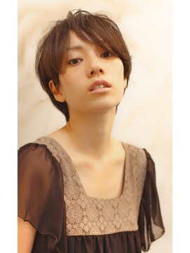 ブーケ(BOUQUET) センターパート・似合わせカット・簡単スタイリング・マニッシュ