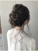 大人ルーズシニヨンアレンジ