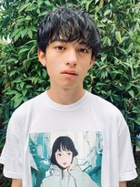 フィフス(fifth)&nbsp;◇メンズパーマ スパイラルパーマ 黒髪 刈り上げ