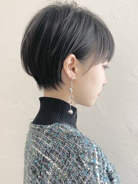 アンド ストーリーズ(&STORIES) 小顔カット/大人可愛い/ショートボブ/耳掛けショート/江角