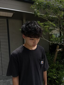 ウェルネス(Wellness) パーマ波巻きパーマスキンフェードマッシュ