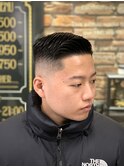 サイドパート【20代/東京駅/バーバー/フェード】