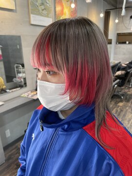 フロップニク(FLOPNIK) デザインカラー×ウルフカット