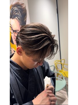 ステージ(STAGE) ダウンパーマ　韓国メンズヘア　カルマパーマ　センターパート