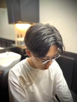 プラウド(PROUD) 韓国マッシュカルマパーマコンマバングセンターパート黒髪ウルフ