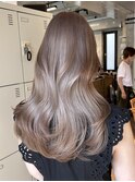ラベンダーブラウンくびれヘアモテ髪オフィスヘア美髪