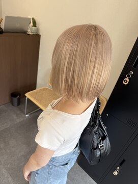 エンブリーチ バイ タグ 樟葉(enn. bleach by t.a.g) ホワイトブロンド