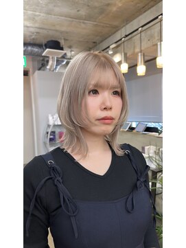 リラ バイ クオーレ(LIRA by CUORE) ～ホワイトベージュ～