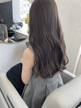 赤みを抑えたアッシュグレー！