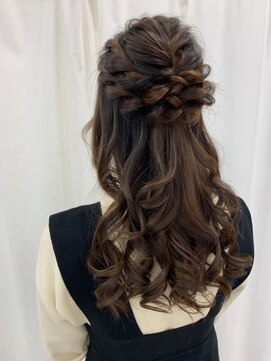 アリー(ALLIE´) 〇愛されハーフアップ【BEAUTY SALON ALLIE´】
