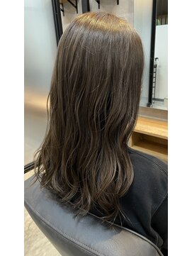 ガロウ 大通店(garou) ミルクティーベージュ