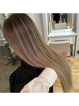 タオ 河原町(Tao) ベージュバレイヤージュ