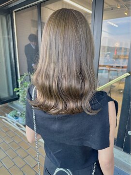 フィルム(FiLMs) ブラウンベージュ/外はねウェーブ