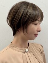 メロウ(me'lou) 《me’lou》ショート×ハイライト 20代30代40代50代