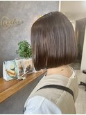 【不動の人気！切りっぱなしぱつっとボブ】