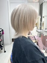 ユーフォリア エヌ 池袋サンシャイン通り店(Euphoria +n)&nbsp;10代20代30代人気☆ショートウルフ×ホワイトベージュ