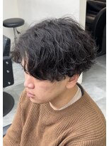 フイ 恵比寿(Hui)&nbsp;波巻きパーマ/センターパート/刈り上げセンターパート