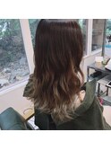 グラデーションカラー×セミロング