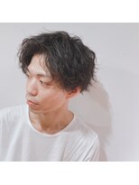 トゥリキャンバス(tRe canvas.)&nbsp;センターパート×パーマ。