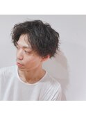 センターパート×パーマ。
