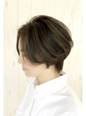 前下がりハンサムショートボブ