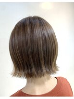 アズール 草加(azule) 外ハネ ボブ ショート ハイライトカラー