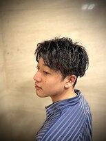 プラウド(PROUD)&nbsp;"人気"センターパート縦落ちパーマ