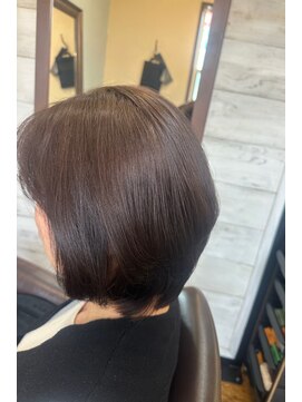 ピース 高塚店 ショートボブ ウルフカット シ ショートカット 50代 ベリーショ