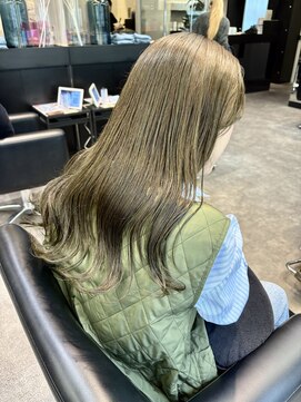 ケンジ 横浜(KENJE) オリーブ/オリーブベージュ/オリーブグレージュ/巻き髪