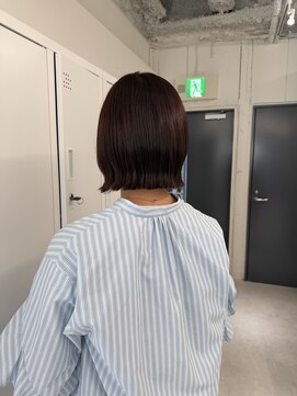 ヌーヴェル(nouvelle) ピンクブラウン×切りっぱなしボブ