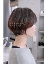 エスキス(ESQUISSE) 骨格も綺麗に見せる丸みショート