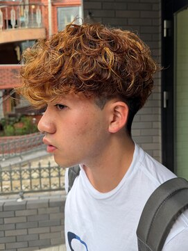 フィフス 渋谷(fifth) メンズ刈り上げマッシュスペインカールハイライトカラー