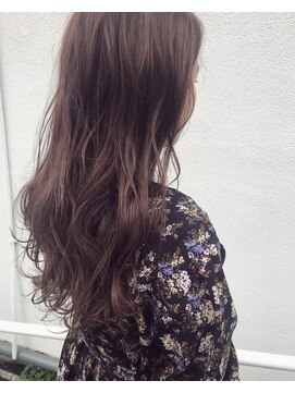 ヘアデザイン ソラ(Sola) 柔らかラベンダーベージュ×無造作ウェーブロング