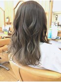 ハイライトがおしゃれな9レベルのミルキーベージュカラー