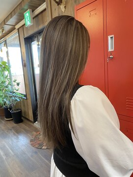 ピンクベルベット(PINKVELVET) コントラストハイライト◎グレージュカラー