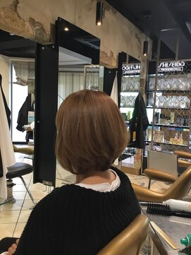 ブロッサム 保谷(Blossom) 20代30代40代前下がりストレート大人ボブリップライン